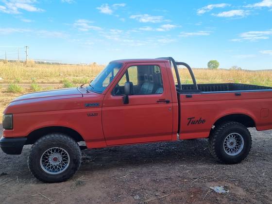 FORD F-1000 3.9 CD DIESEL 2P MANUAL FORD F-1000 3.9 CD DIESEL 2P MANUAL